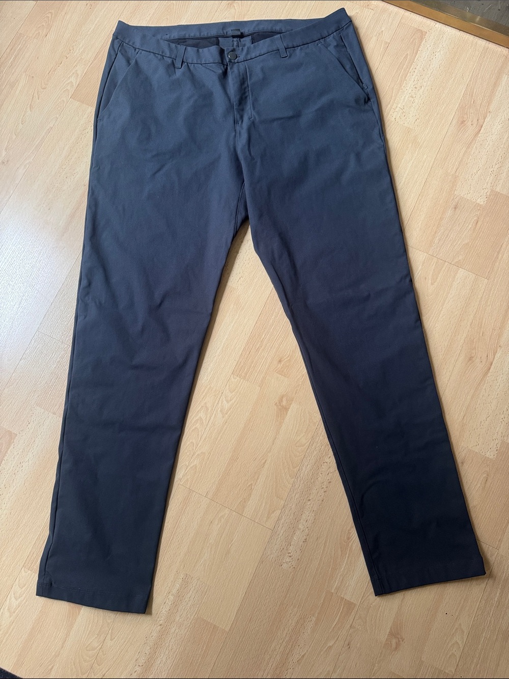 Lululemon Men’s 5 pocket pants 42x34